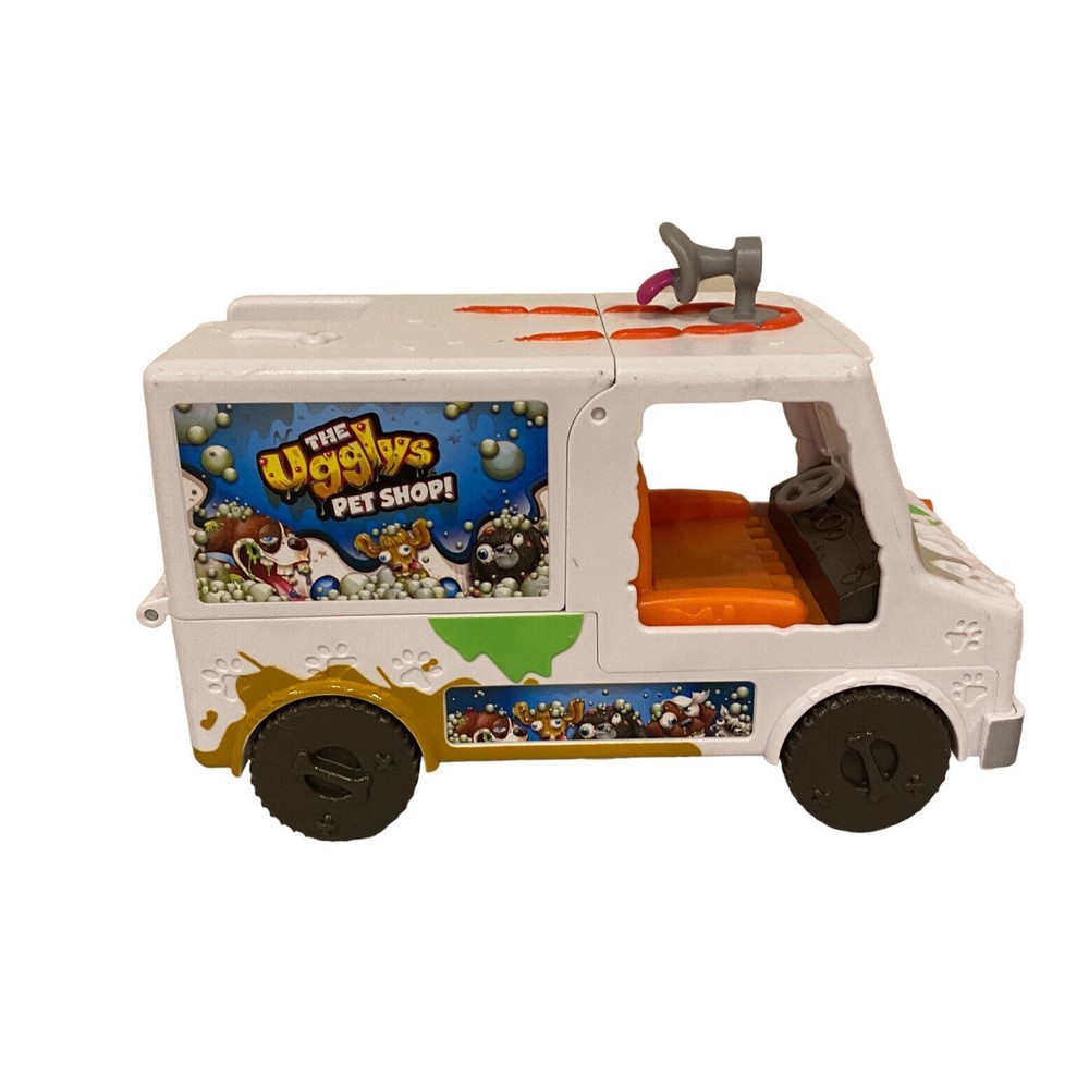The Ugglys Pet Shop Dirty Dog Wash Van Truck Works/Makes Sounds